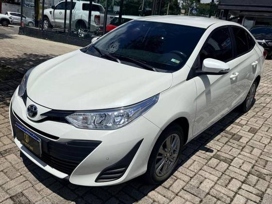 TOYOTA YARIS 1.5 16V FLEX SEDAN XL PLUS CONNECT MULTIDRIVE TOYOTA YARIS 1.5 16V FLEX SEDAN XL PLUS CONNECT MULTIDRIVE